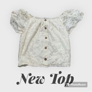 Brand new no boundaries laced cropped top